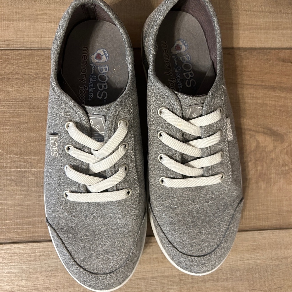 Skechers Bobs Size 5.5